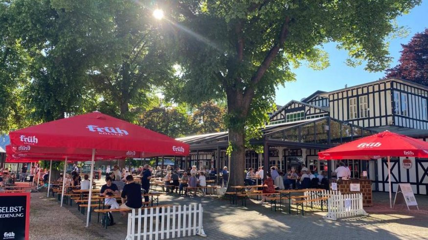 Veedelstreff im "Früh em Tattersall" an der Pferderennbahn