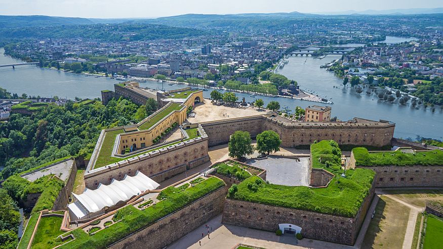 Tagesausflug Koblenz - Festung Ehrenbreitstein und Schiffstour zu Burgen und Schlössern am Mittelrhein (9 € Bahnticket-Tagesausflug)