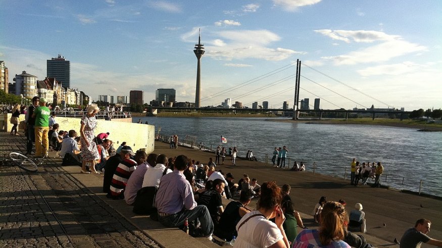 Gemütliche Wanderung zwischen Kultur und Natur, von der Düsseldorfer Altstadt nach Kaiserswerth (optional mit Schiffstour)