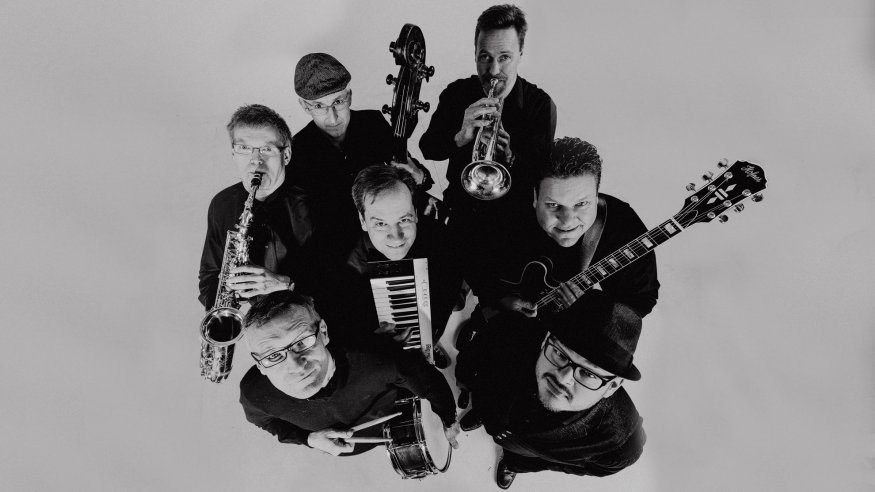 Hinterhofsalon: "ROUND MIDNIGHT - Release Konzert