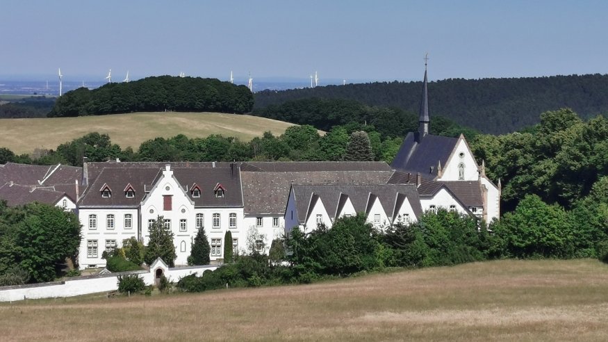Wanderung von Heimbach entlang der Rur zum Kloster Mariawald