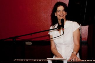 Veedelstreff und anschließend bittet Frau Höpker zum Gesang