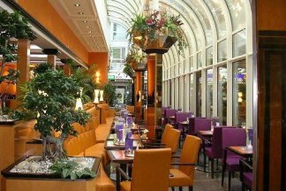 Frühstücken im Café Reichard