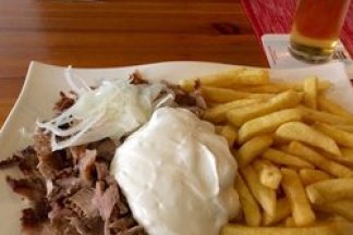 Veedelstreff Grilletta Salamis