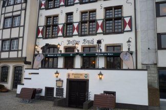 Veedelstreff: Bierhaus am Rhein