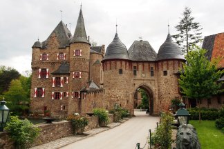 Wanderung bei Burg Satzvey durch die Schavener Heide
