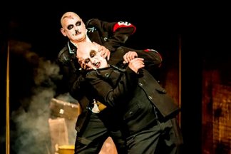 Freies Werkstatt Theater: Der Nazi und der Friseur