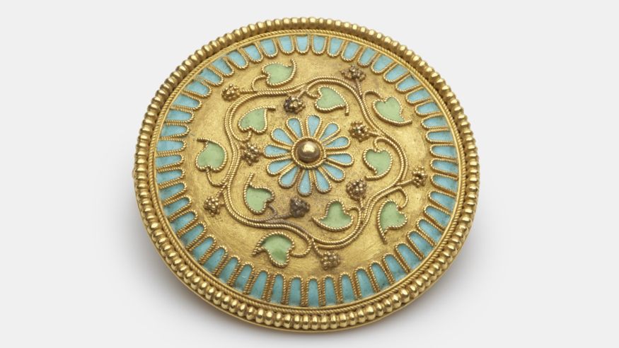 Faszination Schmuck – 7000 Jahre Schmuckkunst im MAKK